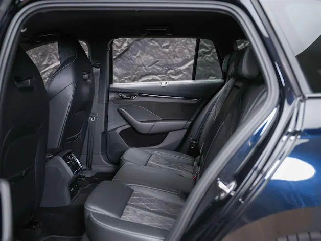 Škoda Octavia Combi 2.0 TSI DSG RS *Abstandsregler*Massage*Standheizung*