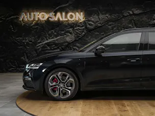 Škoda Octavia Combi 2.0 TSI DSG RS *Abstandsregler*Massage*Standheizung*