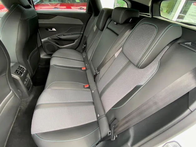 Peugeot 308 SW 1.6 PHEV Allure Pack