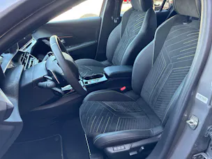 Peugeot 208 1.2 MHEV 110 GT