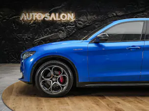 Alfa Romeo Stelvio 2.0 Veloce Q4 AT8 *Abstandsregler*El. Sitze mit Memory*Harman/Kardon Soundsystem*