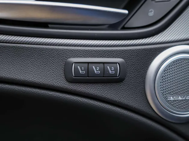 Alfa Romeo Stelvio 2.0 Veloce Q4 AT8 *Abstandsregler*El. Sitze mit Memory*Harman/Kardon Soundsystem*