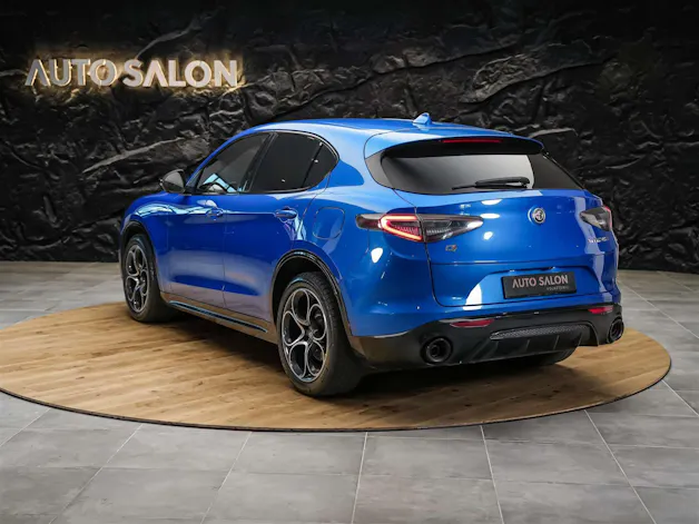 Alfa Romeo Stelvio 2.0 Veloce Q4 AT8 *Abstandsregler*El. Sitze mit Memory*Harman/Kardon Soundsystem*