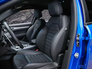 Alfa Romeo Stelvio 2.0 Veloce Q4 AT8 *Abstandsregler*El. Sitze mit Memory*Harman/Kardon Soundsystem*