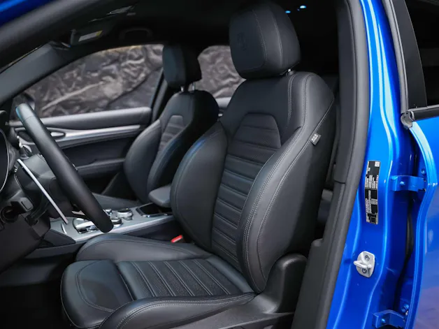 Alfa Romeo Stelvio 2.0 Veloce Q4 AT8 *Abstandsregler*El. Sitze mit Memory*Harman/Kardon Soundsystem*