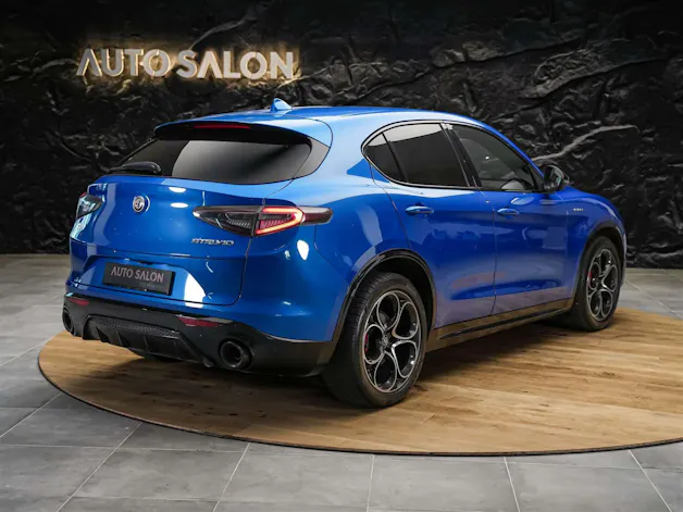Alfa Romeo Stelvio 2.0 Veloce Q4 AT8 *Abstandsregler*El. Sitze mit Memory*Harman/Kardon Soundsystem*