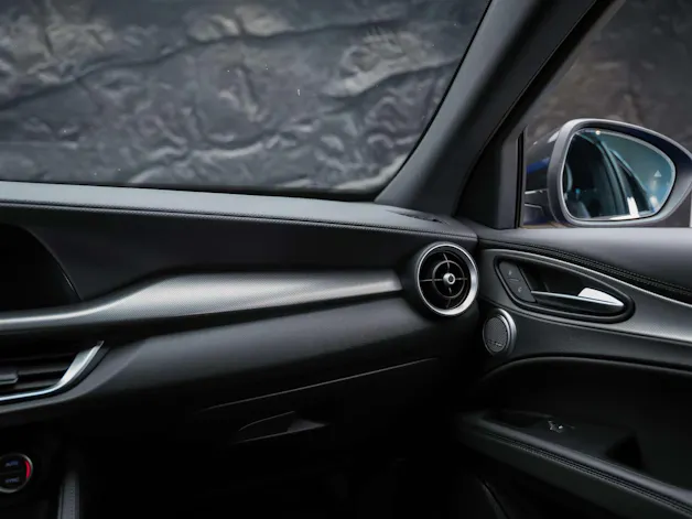 Alfa Romeo Stelvio 2.0 Veloce Q4 AT8 *Abstandsregler*El. Sitze mit Memory*Harman/Kardon Soundsystem*