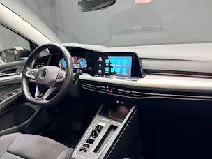 VW Golf Variant 1.5 TSI Life DSG