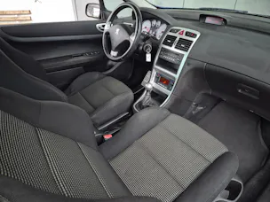 Peugeot 307 CC 2.0 16V Dynamic