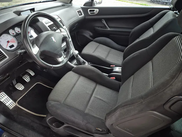 Peugeot 307 CC 2.0 16V Dynamic