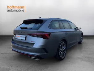 SKODA Octavia Combi 2.0 TSI DSG RS