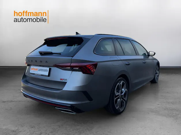 SKODA Octavia Combi 2.0 TSI DSG RS