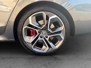 SKODA Octavia Combi 2.0 TSI DSG RS