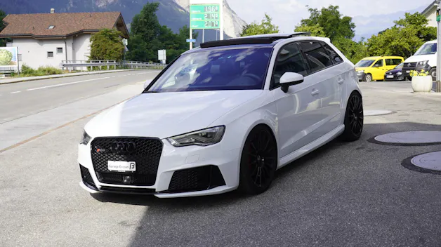 Audi RS3 2.5 TSI quattro S-tronic