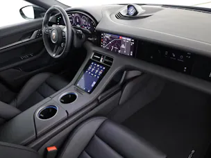 Porsche Taycan 4 Cross Turismo
