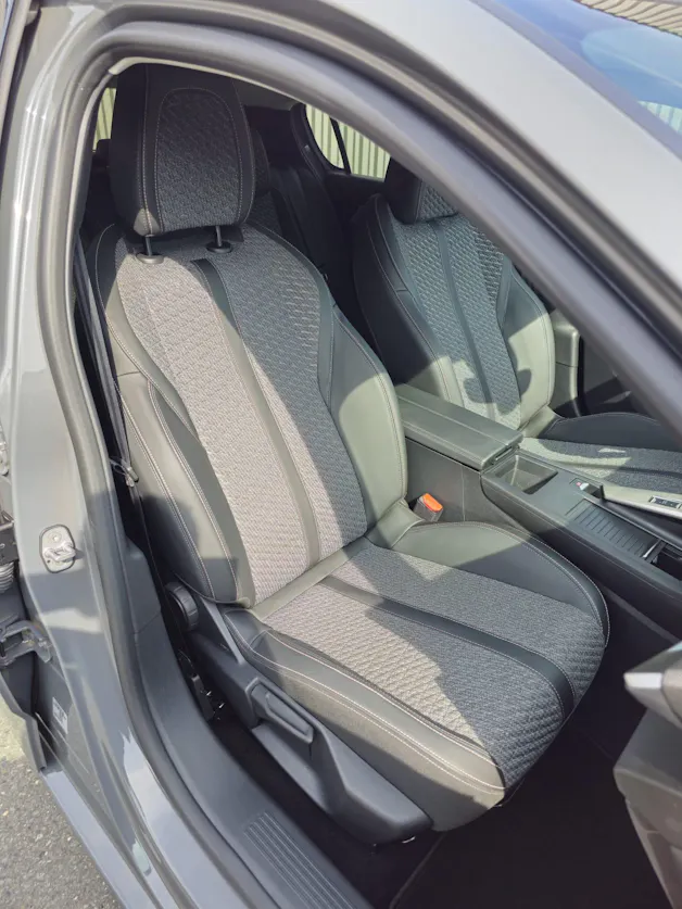 Peugeot 308 1.2 HEV 145 GT