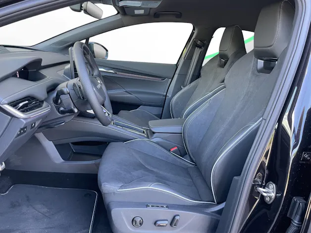 Škoda Elroq 85x Sportline 4x4