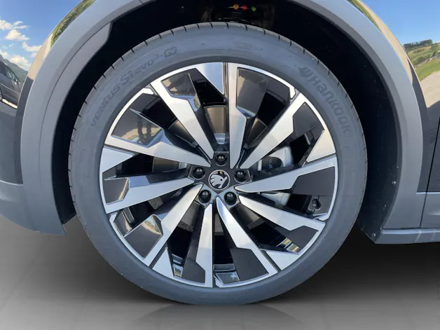 Škoda Elroq 85x Sportline 4x4