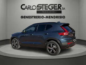 Volvo XC40 B3 Benzin Mild Hybrid Plus Dark DCT