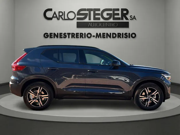 Volvo XC40 B3 Benzin Mild Hybrid Plus Dark DCT