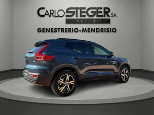 Volvo XC40 B3 Benzin Mild Hybrid Plus Dark DCT