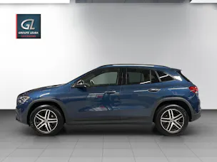 Mercedes-Benz GLA 200 Progressive 7G-DCT