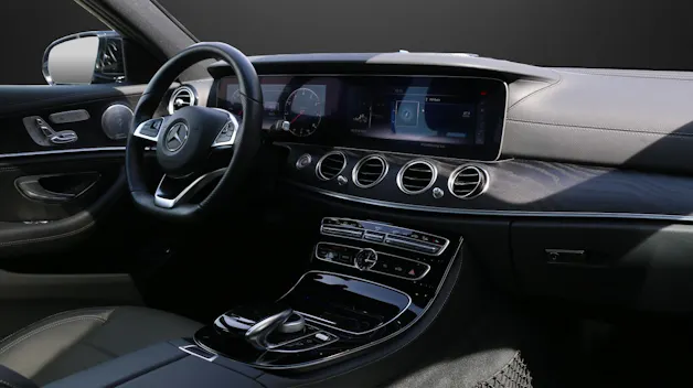 MERCEDES-BENZ E 250 AMG Line