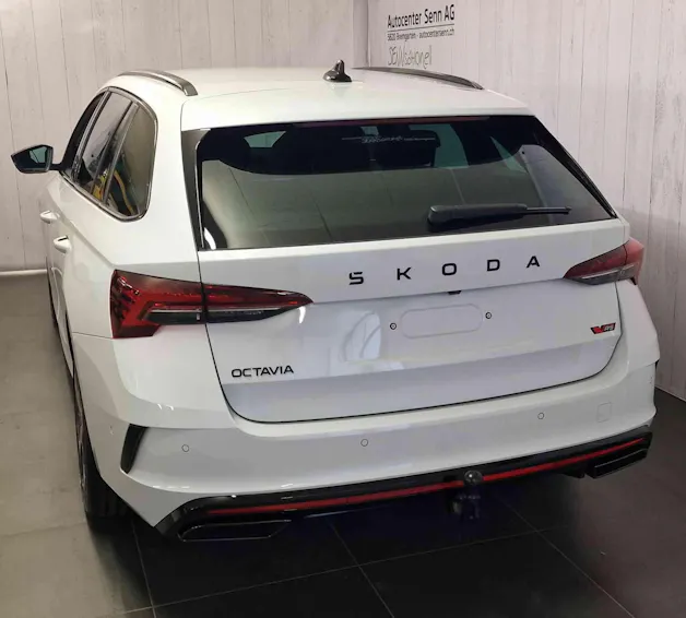 Škoda Octavia Combi 2.0 TSI DSG RS 30 Years Edition