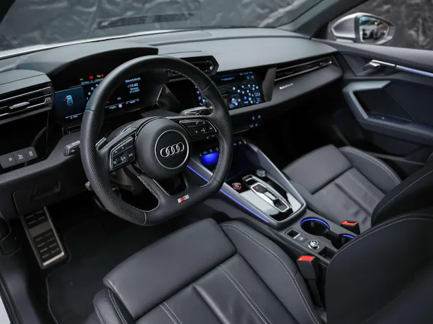 Audi S3 Sportback TFSI quattro S-tronic *Facelift*Abstandsregler*19" Felgen*Sitzheizung*