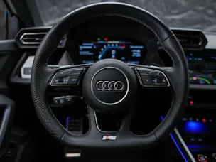Audi S3 Sportback TFSI quattro S-tronic *Facelift*Abstandsregler*19" Felgen*Sitzheizung*
