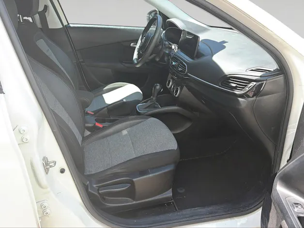 Fiat Tipo Hybrid 1.5 Cross