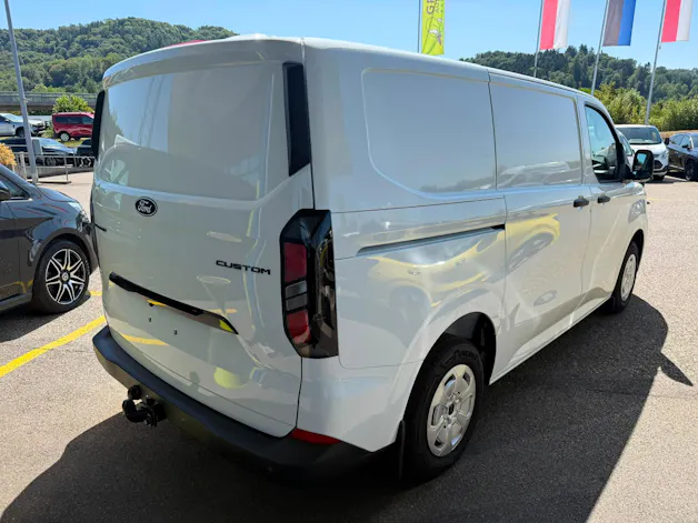 Ford Transit Custom Van PHEV 320 L1H1 Trend Automat