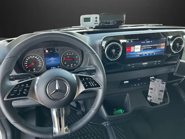 Mercedes-Benz Sprinter 519 CDI Standard 9G-TRONIC "Sattelschlepper"