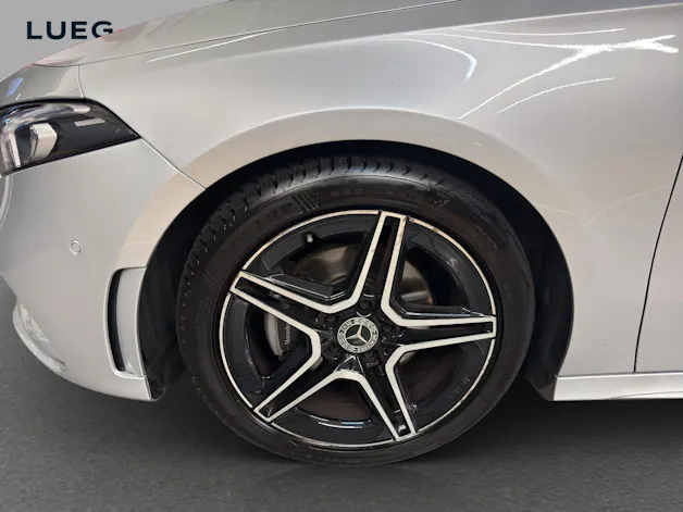 Mercedes-Benz A 200 4M - AMG / Rückfahrkamera / Soundsystem / metallic