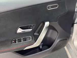 Mercedes-Benz A 200 4M - AMG / Rückfahrkamera / Soundsystem / metallic