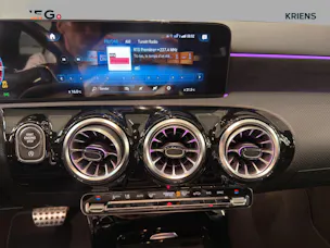 Mercedes-Benz A 200 4M - AMG / Rückfahrkamera / Soundsystem / metallic