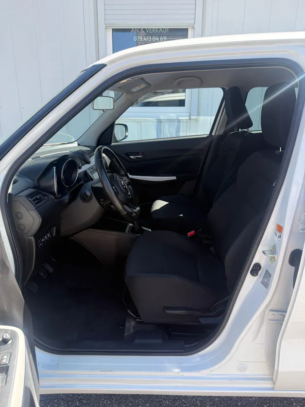 Suzuki Swift 1.2i Piz Sulai Top Hybrid Allgrip 4x4 *1. HAND* KLIMA* LED* DAB**