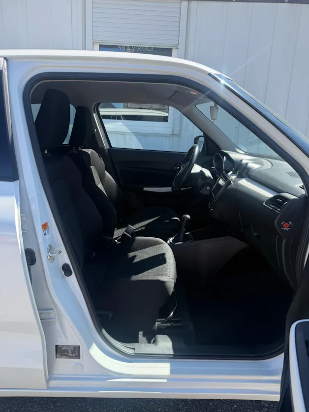 Suzuki Swift 1.2i Piz Sulai Top Hybrid Allgrip 4x4 *1. HAND* KLIMA* LED* DAB**