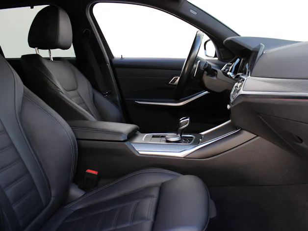 BMW 320d xDrive 48V Touring M SPORTPAKET