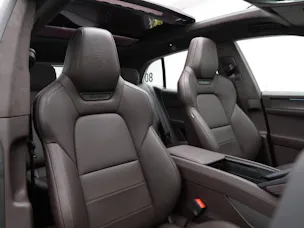 Porsche Cayenne Turbo Electric