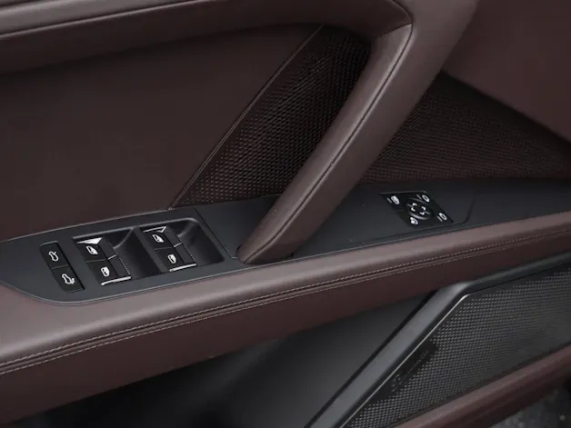 Porsche Cayenne Turbo Electric