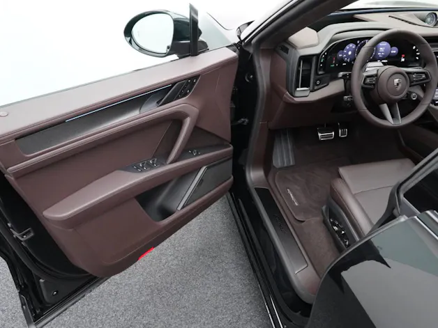 Porsche Cayenne Turbo Electric