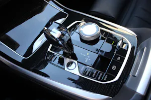 BMW X7 xDrive 48V 40d M Sport BOWERS & WILKINS Individual *NARDOGRAU*