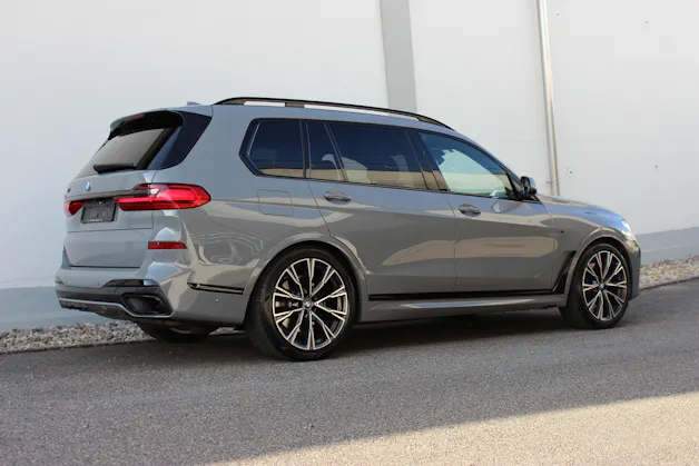 BMW X7 xDrive 48V 40d M Sport BOWERS & WILKINS Individual *NARDOGRAU*