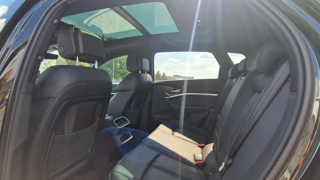 Audi e-tron 55 S Line Black Edition quattro