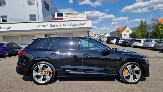 Audi e-tron 55 S Line Black Edition quattro