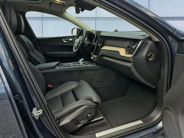 Volvo XC60 2.0 T8 TE Ultra Dark eAWD