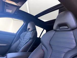 BMW 330e xDrive M Sport
