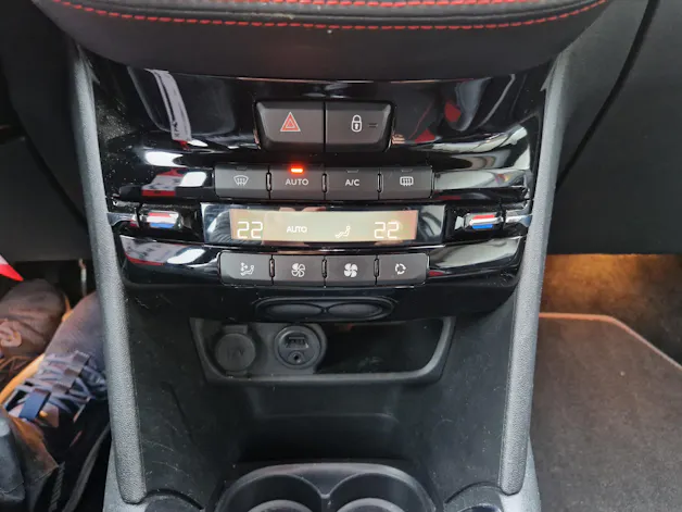 Peugeot 208 1.6 Turbo GTi
