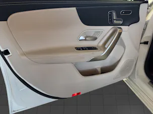 Mercedes-Benz A 250 Progressive 7G-DCT